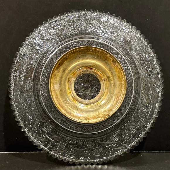 Vgt KIG Indonesia "Fleur de Lis" Glass Trinket Dish w/ Scalloped Rim & Pedestal - Picture 2 of 4